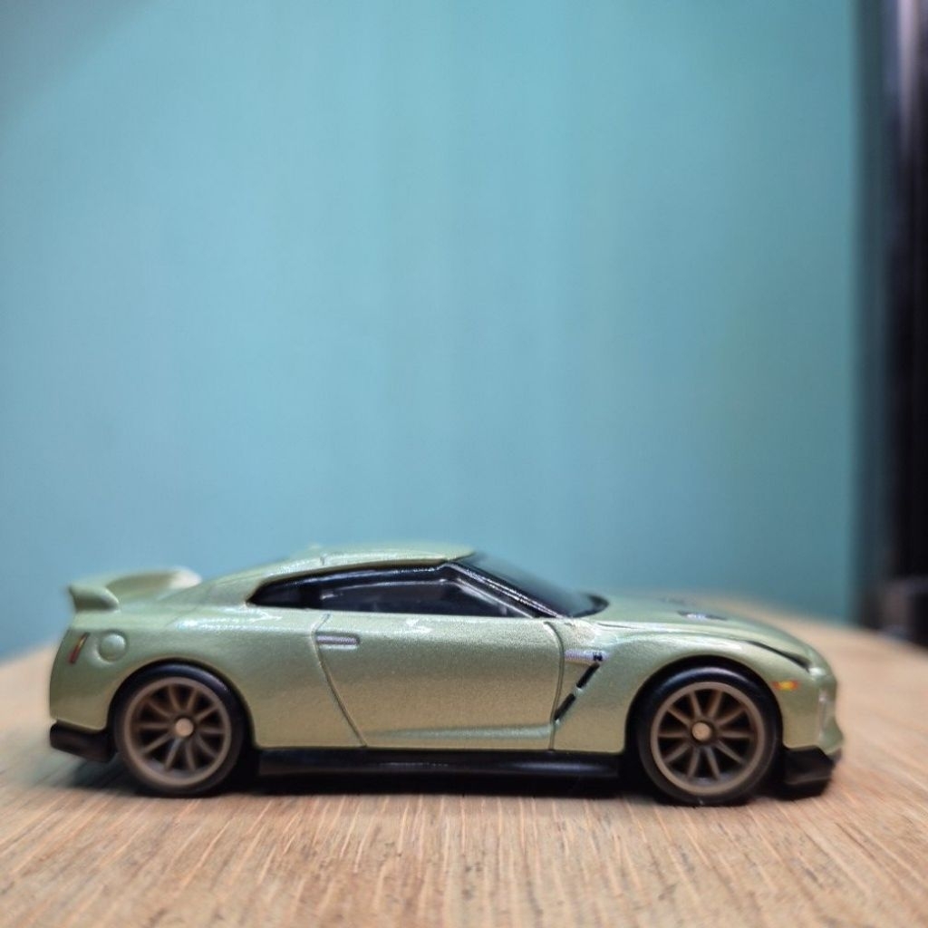HOT WHEELS PREMIUM NISSAN GTR R35