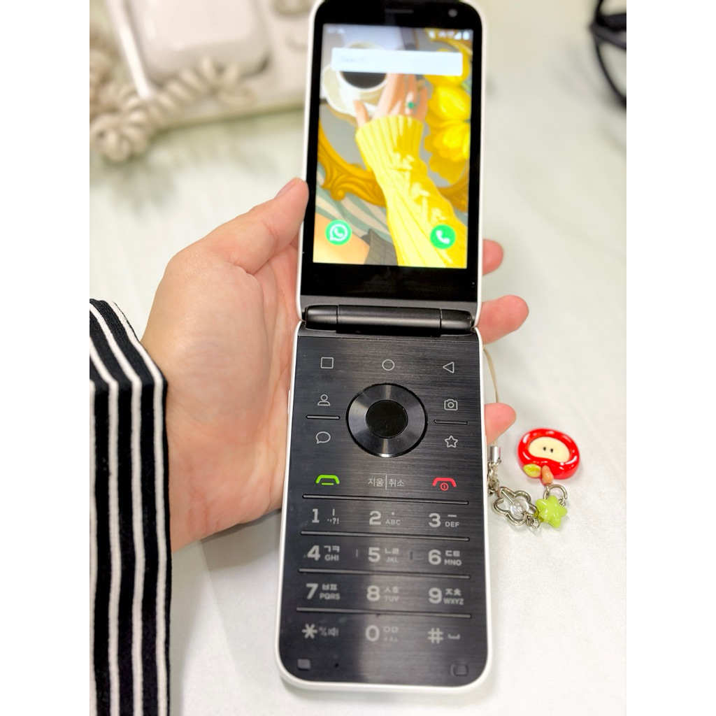 PRELOVED - ALT MIVE STYLE FOLDER 4G 2GB/32GB LTE Korean Flip Phone (Pemakaian Pribadi)