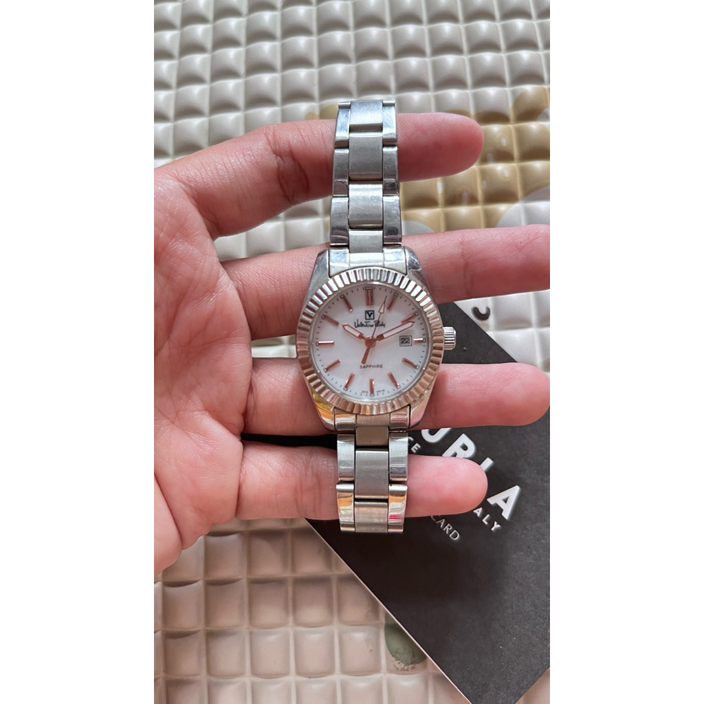 jam tangan Valentino rudy