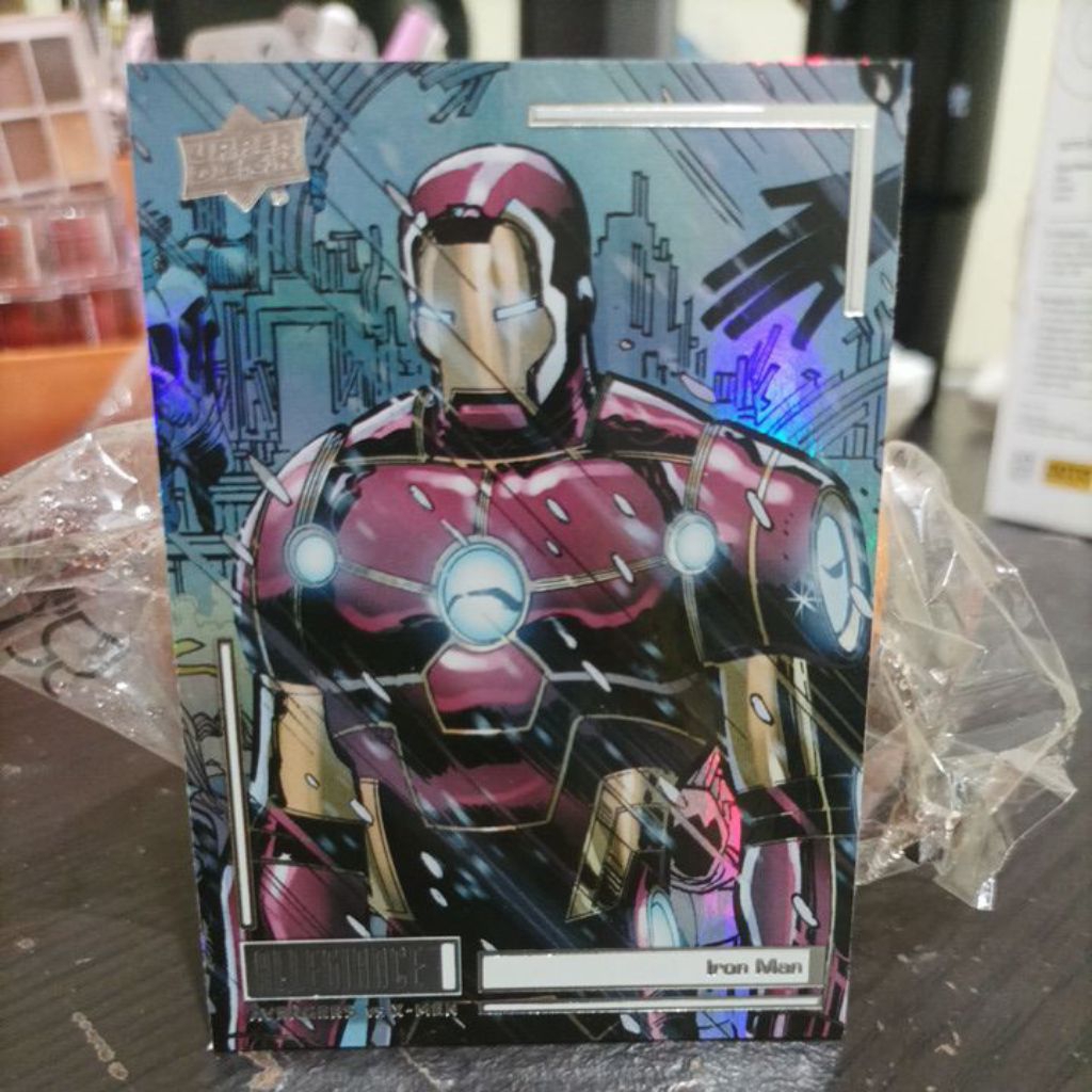 Kartu Upper Deck Marvel IRON MAN RAINBOW | RARE REFRACTOR