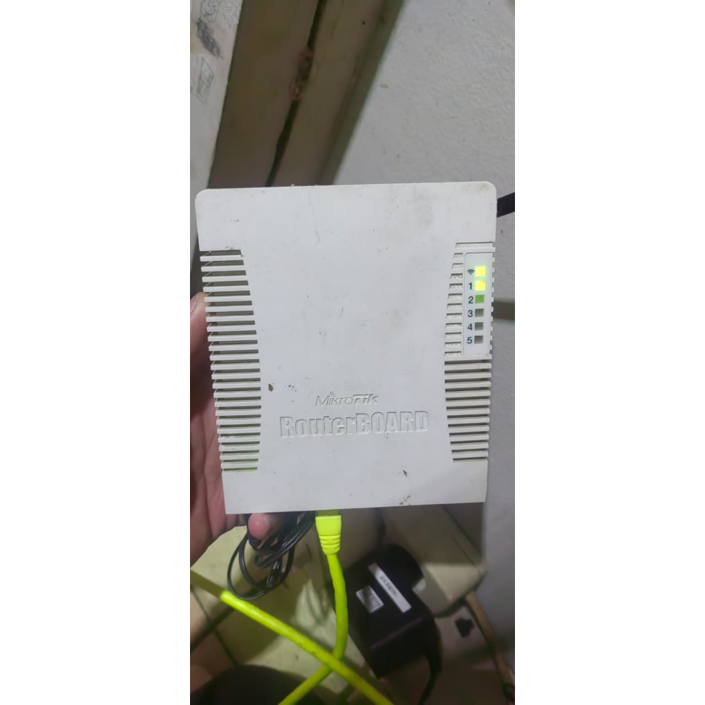 Router Mikrotik RB951ui-2hnd_Bekas Upgrade_POE_Jual Murah
