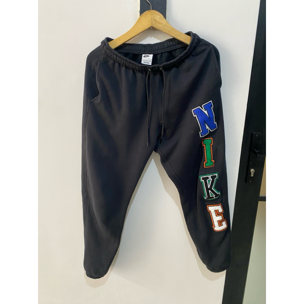 celana jogger nike