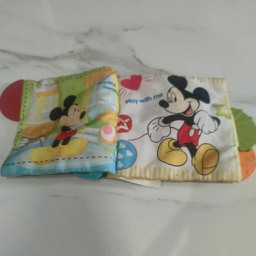 PRELOVED buku kain mickey minnie mouse