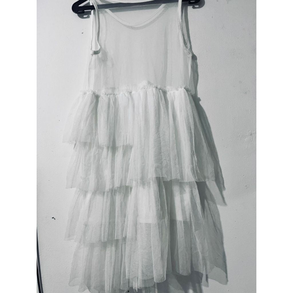 dress putih anak tile