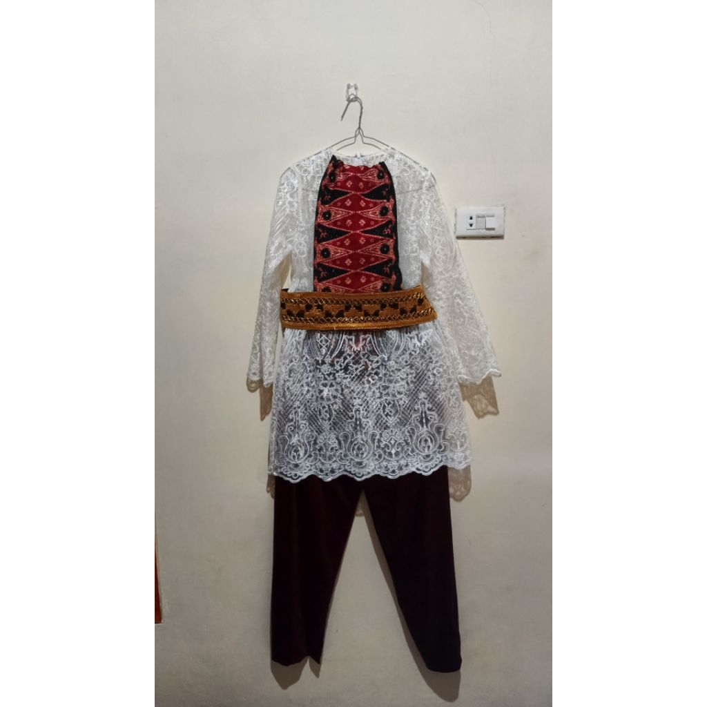 PL KOSTUM TARI PUTIH