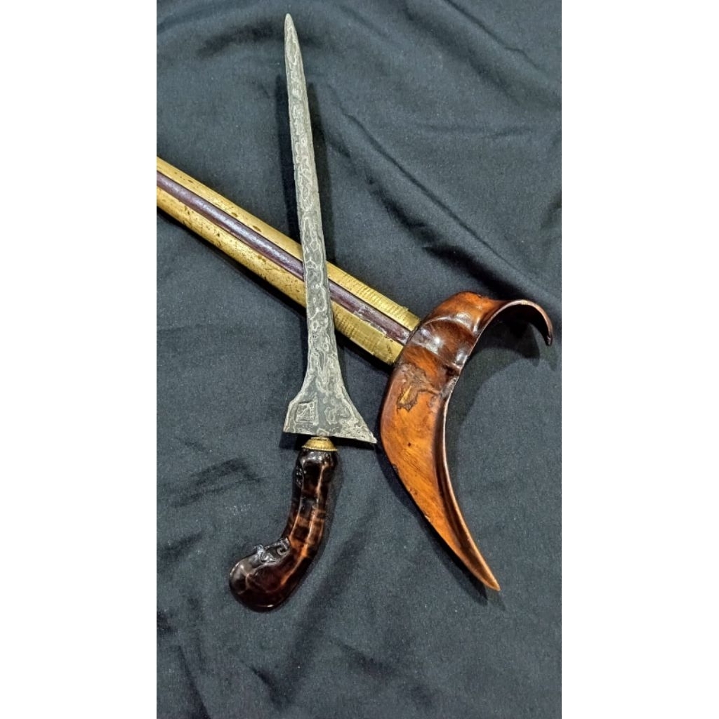 Keris Sepuh Brojol Pamor Udan Mas Tiban Warangka Ladrang Solo Istimewa - Keris Majapahit Murah