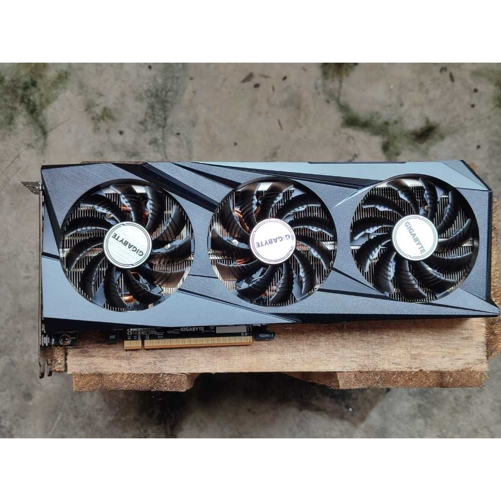 VGA GIGABYTE Radeon RX 7600 GAMING OC 8G | RX7600 8GB DDR6 128Bit Triple Fan