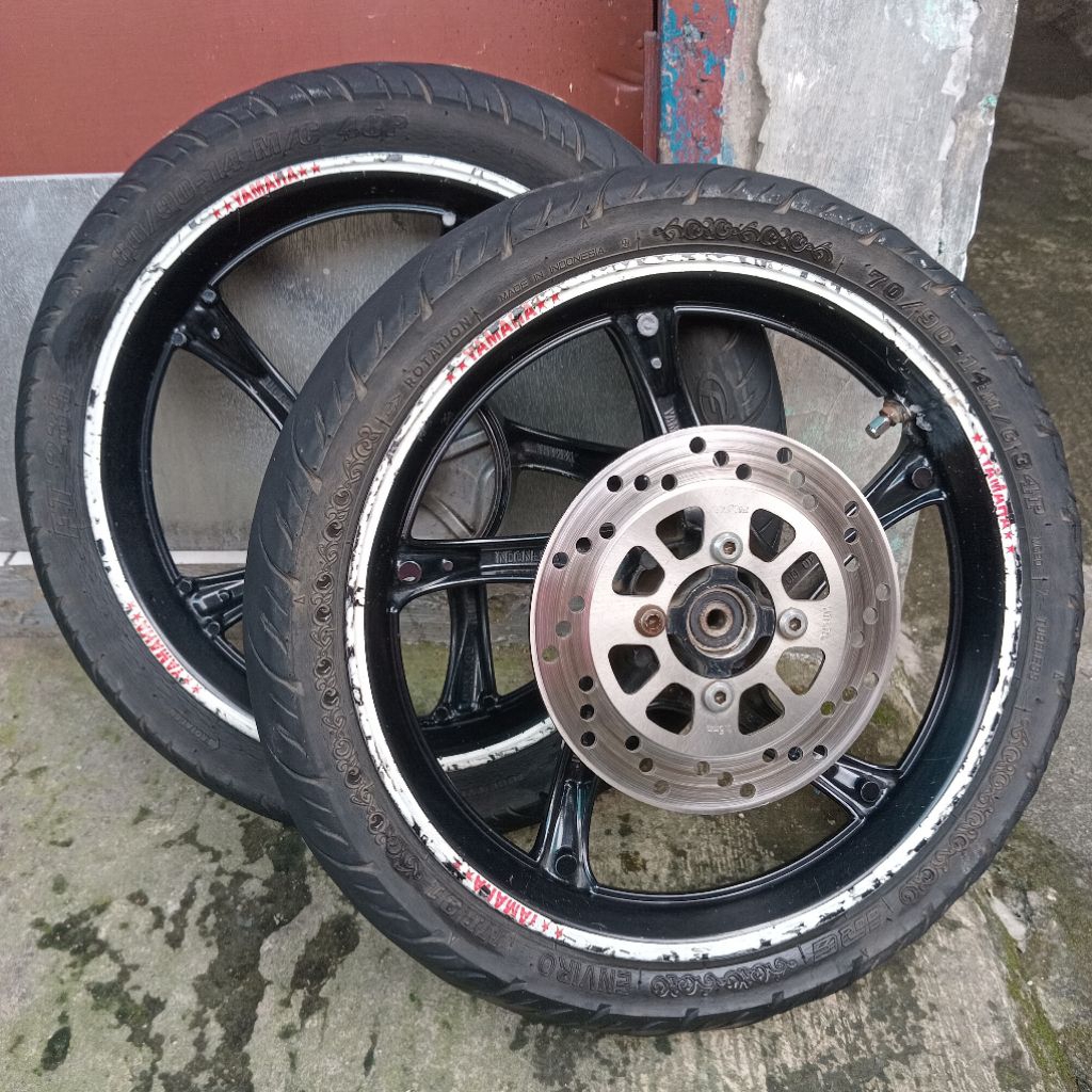 Velg original mio smile/ mio sporty + ban bekas copotan masih layak pakai