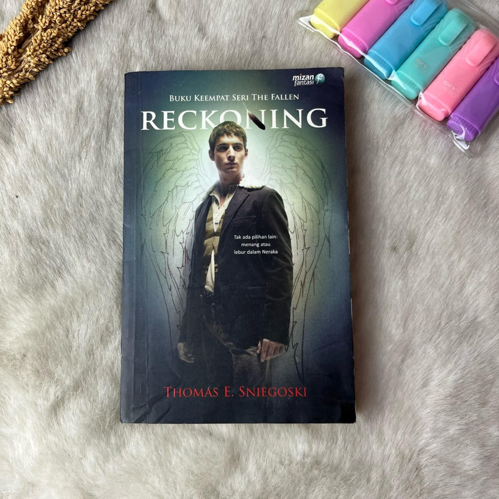 Novel Reckoning Buku Keempat Seri The Fallen by Thomas E.Sniegoski