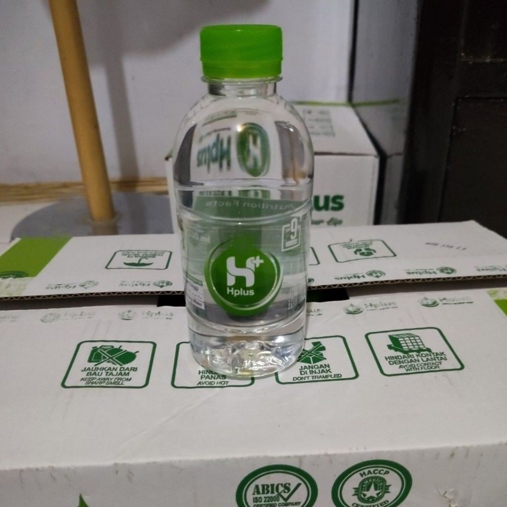 Air Hplus ukuran 330 ml (1dos)