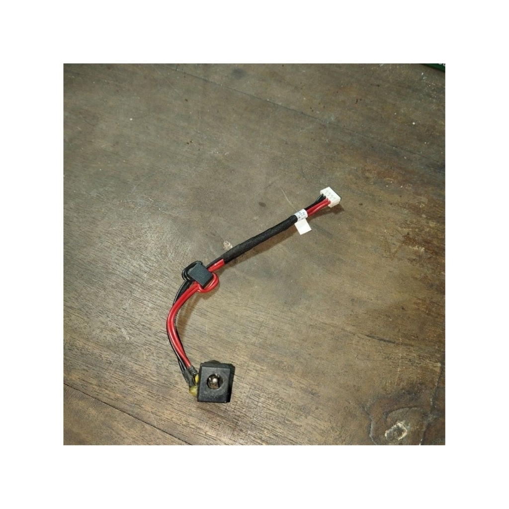 kabel konektor charger port laptop Toshiba satellite L510