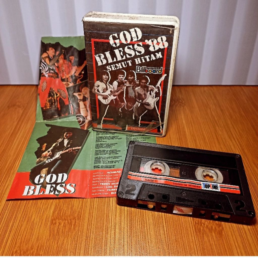 Kaset God Bless - Semut Hitam