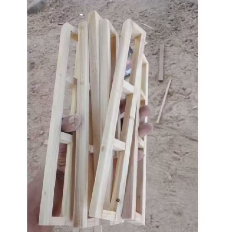 sasis miniatur truk pastik ukuran 30cm×4cm bahan kayu jati belanda