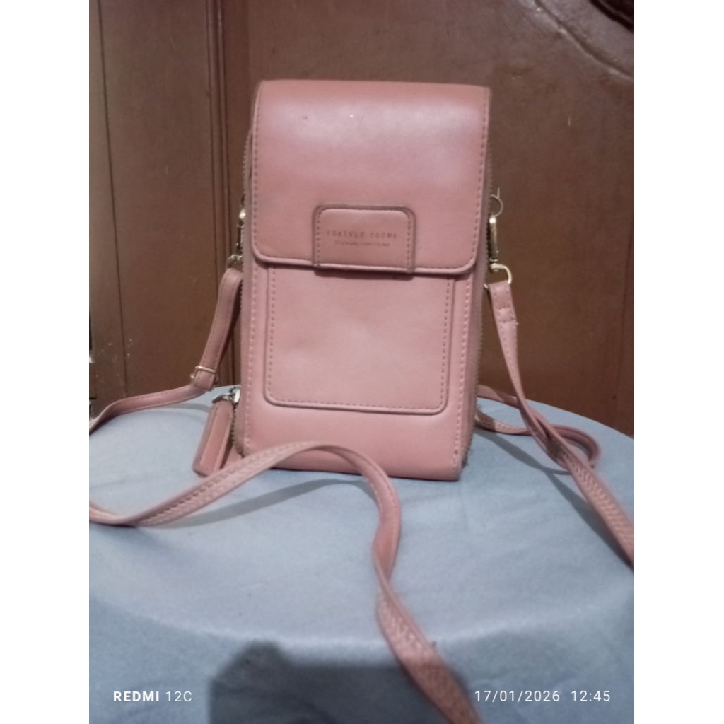 Tas Kecil Dompet dan HP