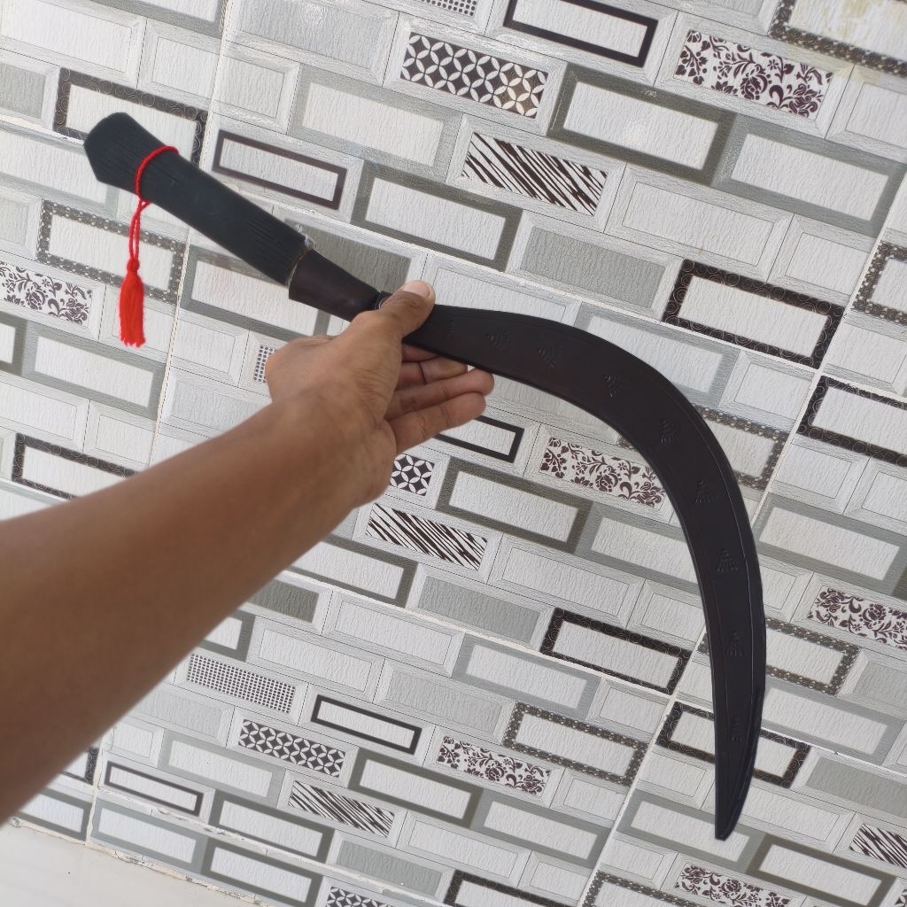 Arit Madura Baja Hitam Ukuran 60cm Lengkap Sarung