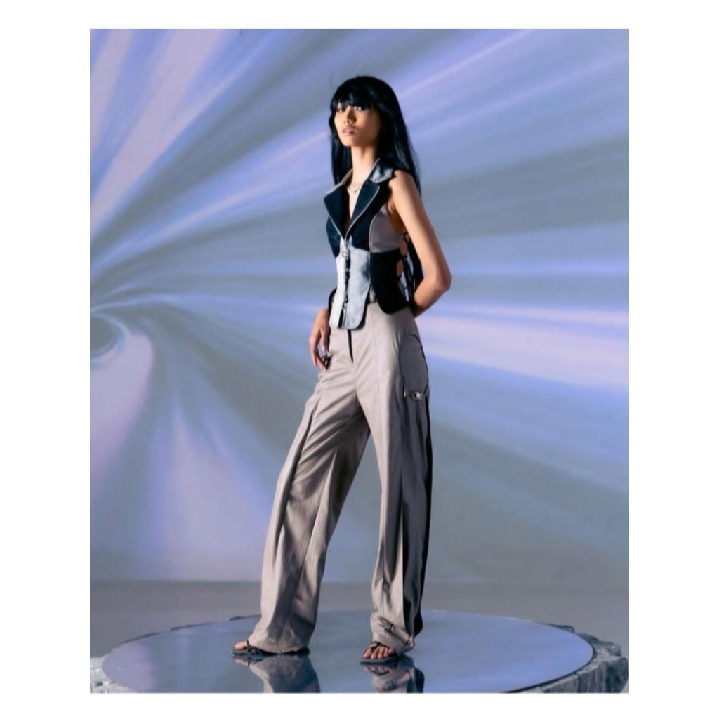 Natalia kiantoro - Buckley pants in teipei grey