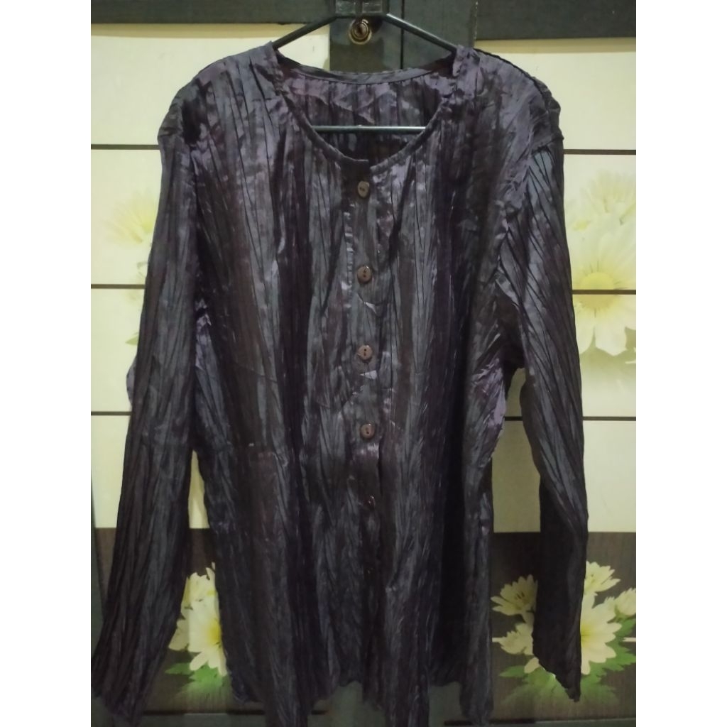 Preloved Kemeja Ungu Tua