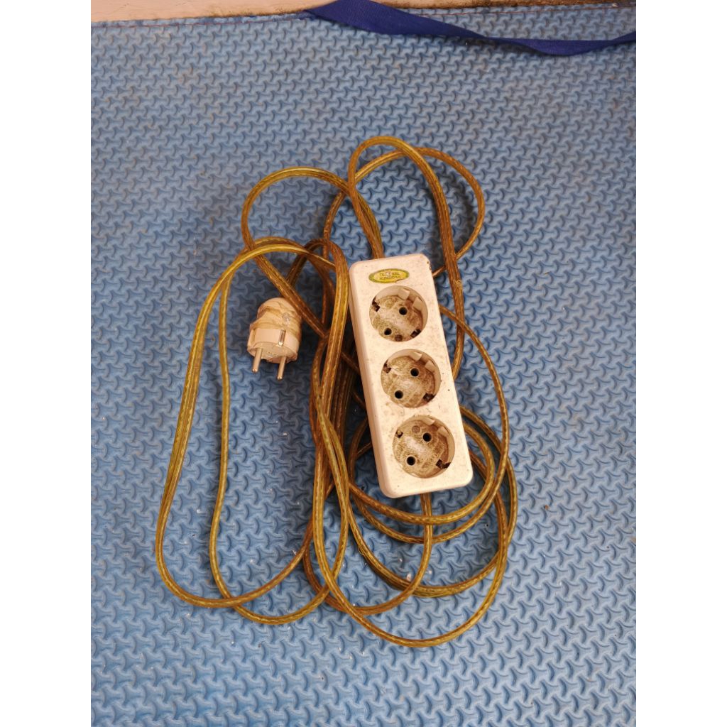 Kabel Colokan Listrik 3 Lubang