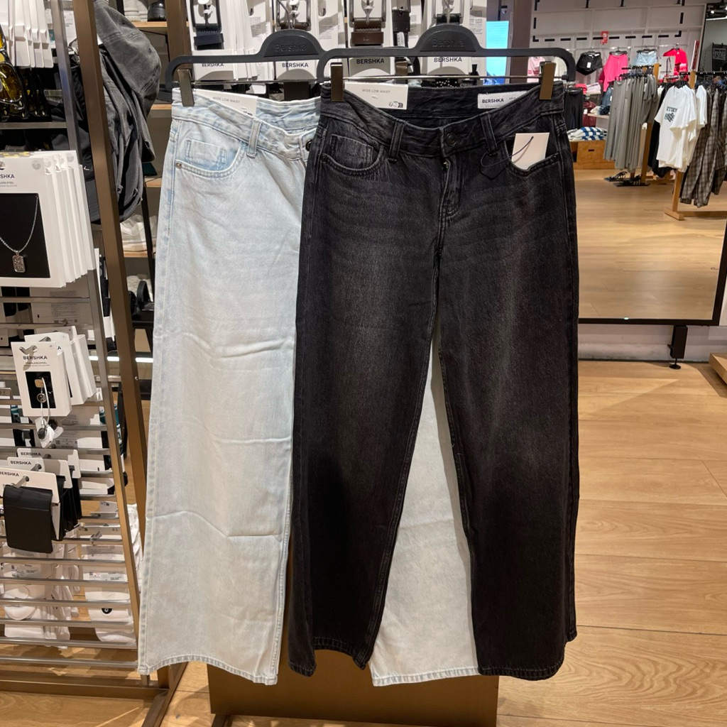 Jeans Wide Low BERSHKA Women jastip (jasa titip)