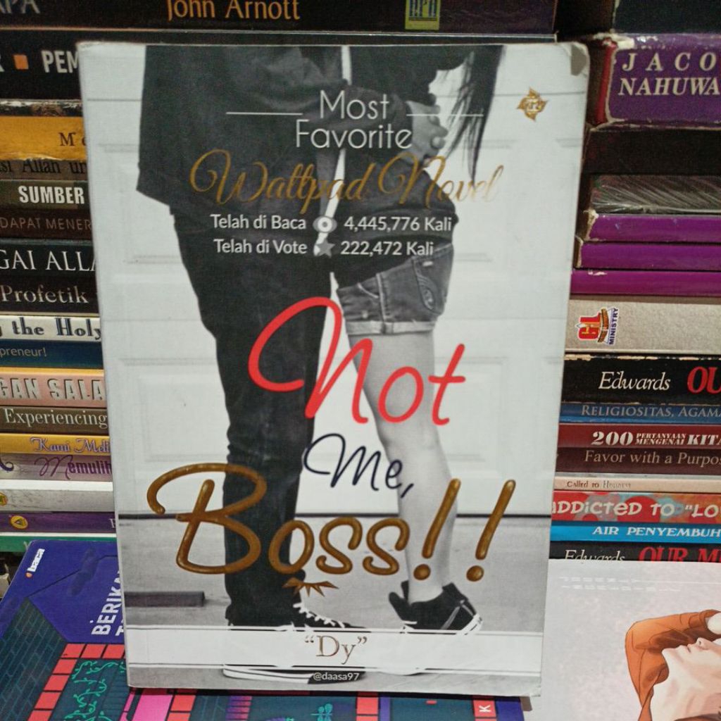 Novel original not me boss by Dy
