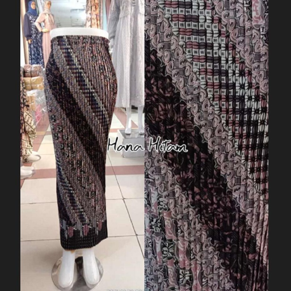Rok Batik Wanita Model Plisket Bahan Semi Sutra Silky Motif Hana Warna Hitam