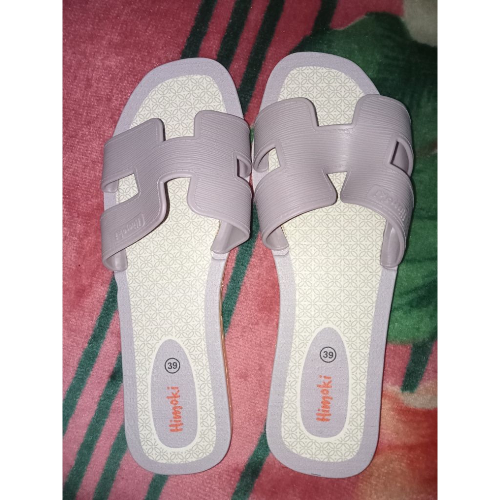 Himoki (sandal karet)