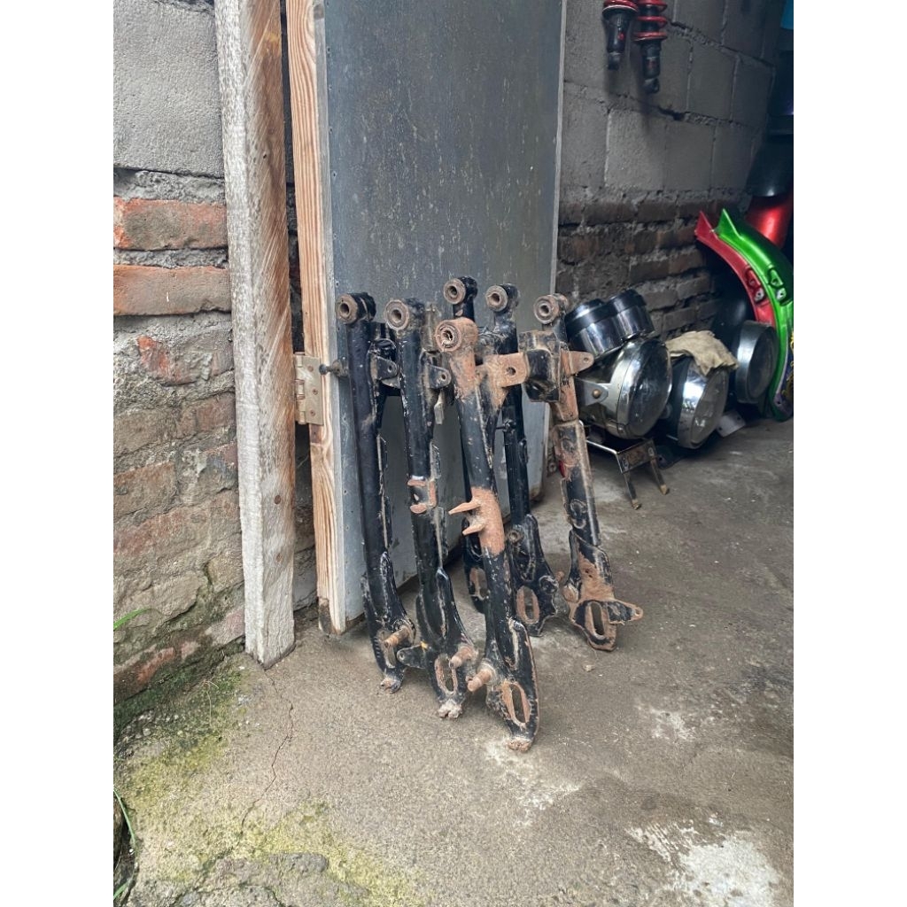 SWING AREM SASIS HONDA GL100,CB ORIGINAL COPOTAN/AREM GL100 ORIGINAL COPOTAN