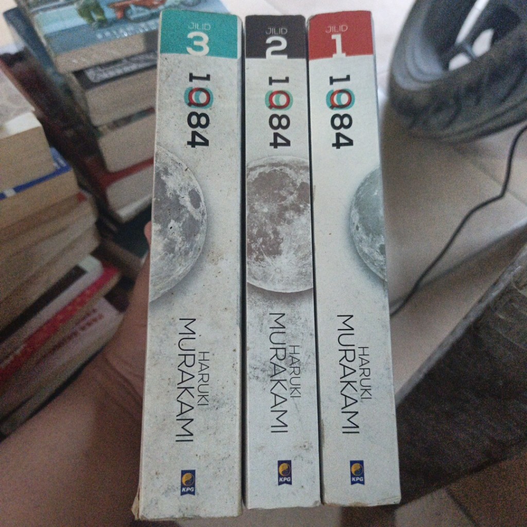 [Preloved] 1Q84 1-3  Haruki Murakami