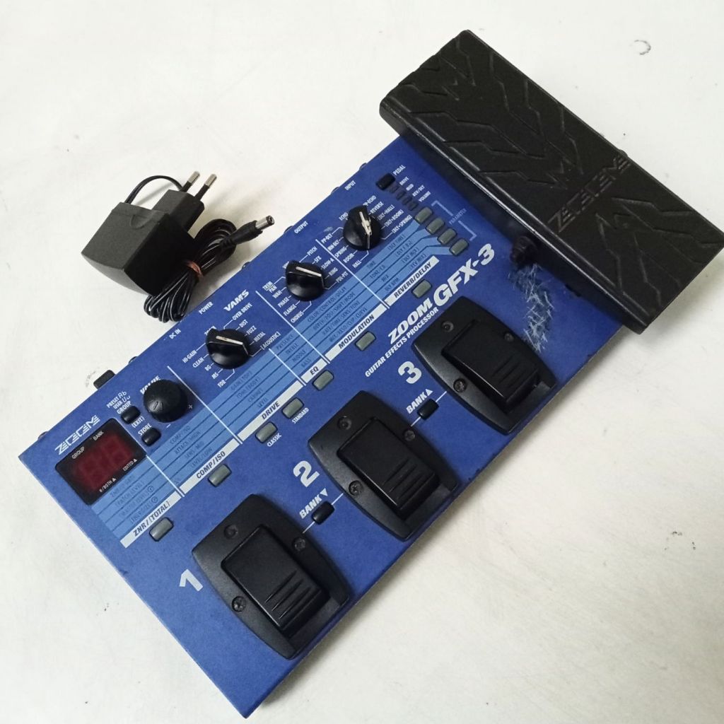 Efek Gitar Zoom GFX-3