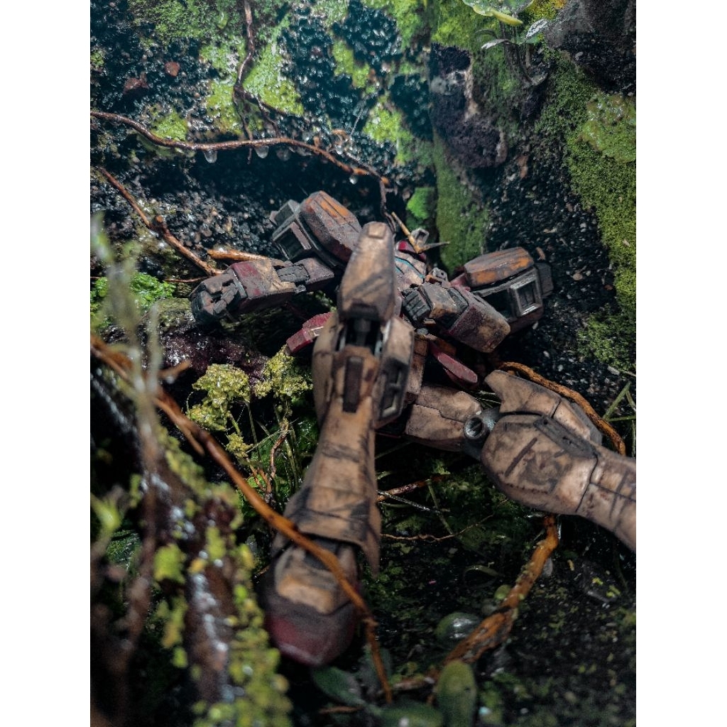 Diorama gundam tema hutan/cave skala1/100