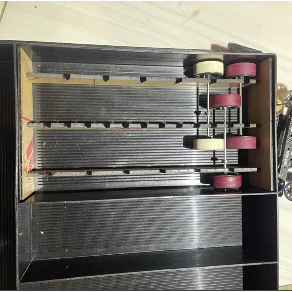 sekat ban laci box tamiya versus 8050