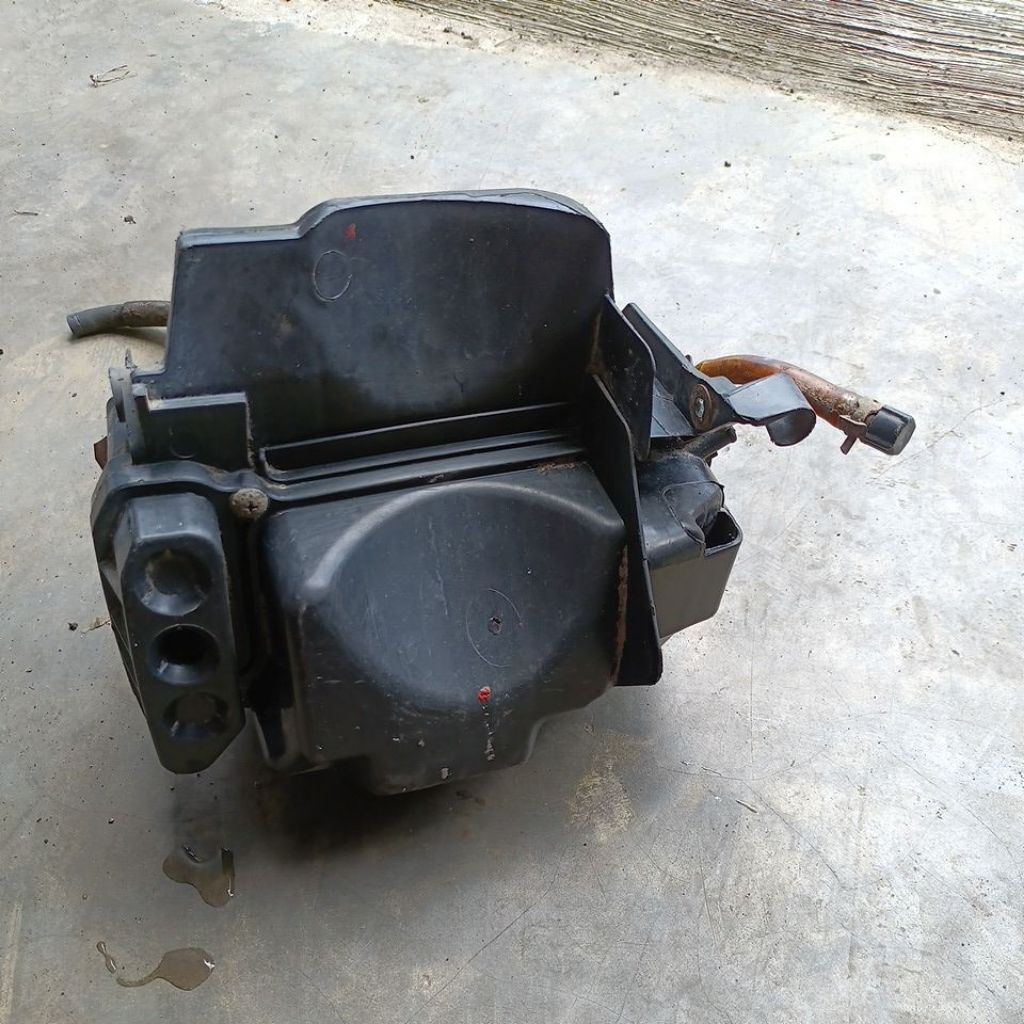 Box filter beat KVY/Beat karbu,bekas original ,copotan motor