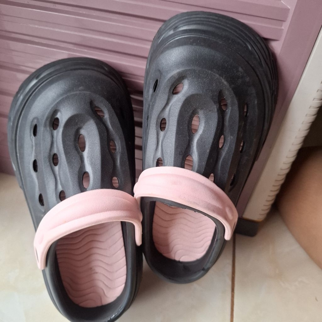 Preloved sandal baim