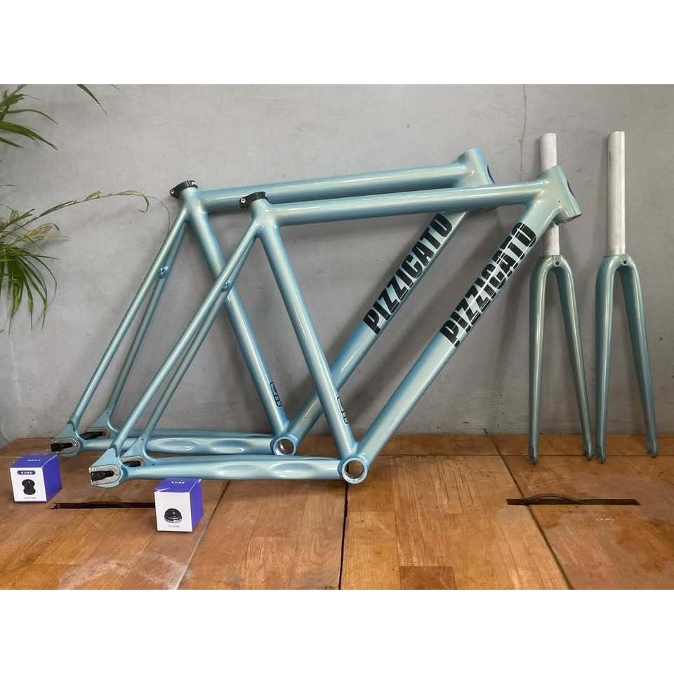 Frameset Pizzicato T1 size 50 & 52 include headset FSA & seatclamp Pizz Brand new