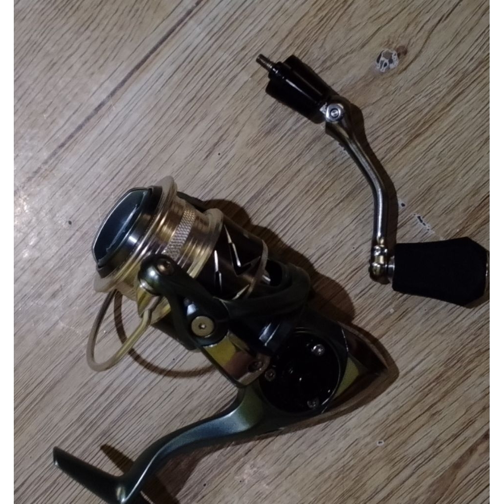 rell Kastking megajaws 2500 spining ( baru )