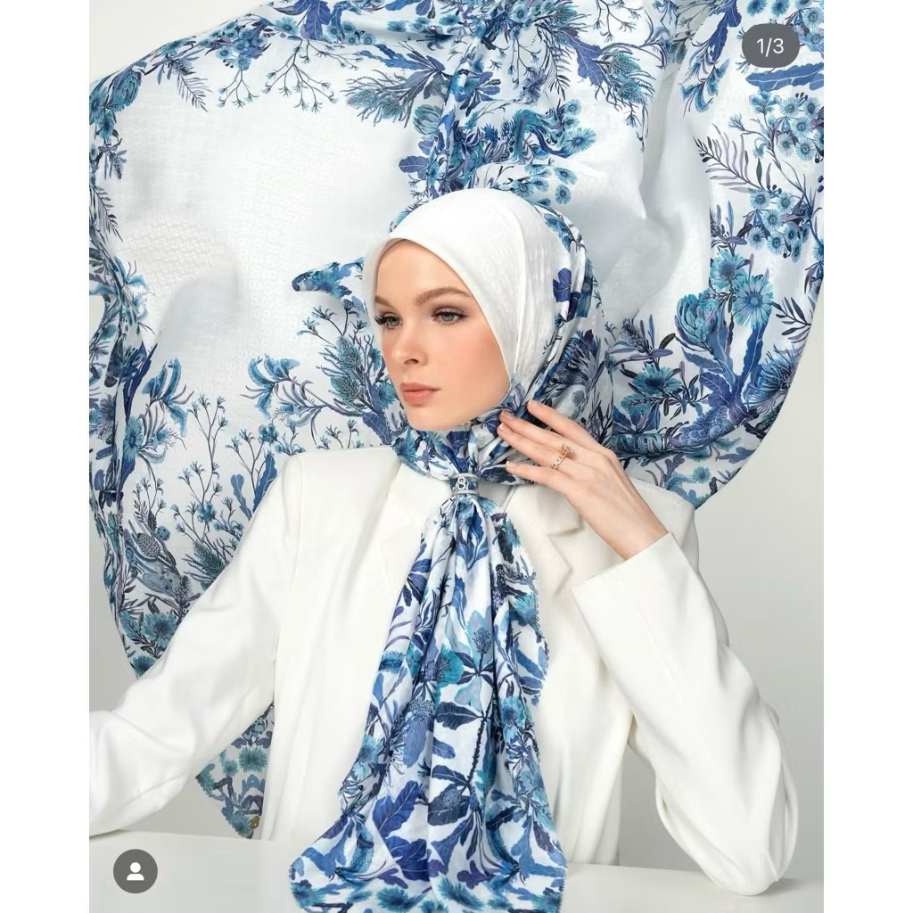 preloved Buttonscarves Modinity scarf bukan Buttonscarves Preloved