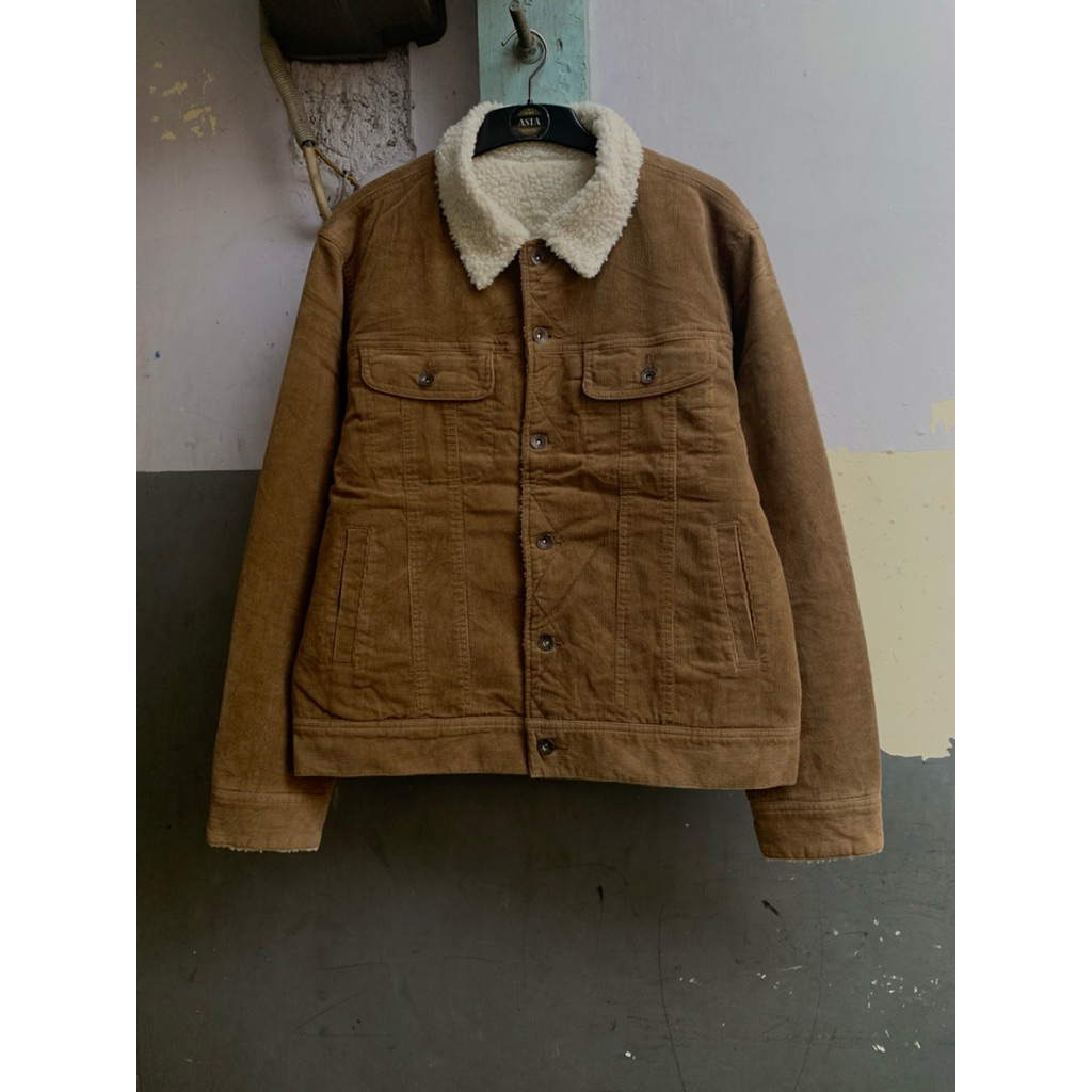 Jacket trucker GU pria preloved