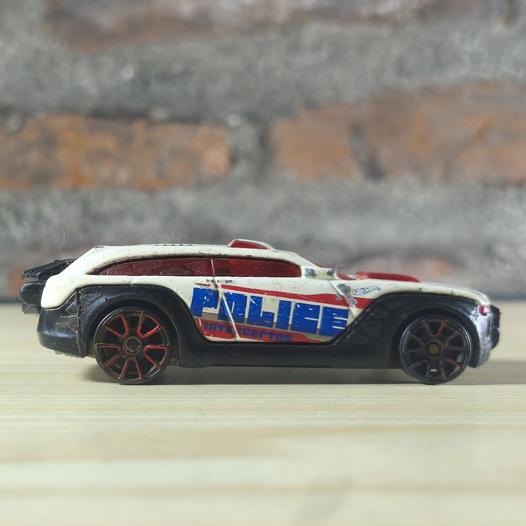 Hot Wheels HW Pursuit - Loose