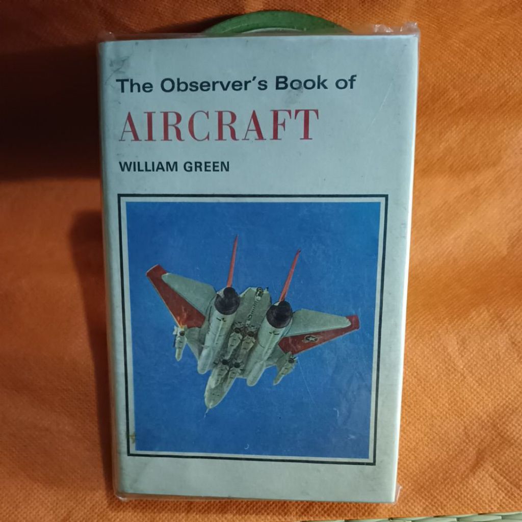 Buku The Observer's Book of AIRCRAFT
WILLIAM GREEN