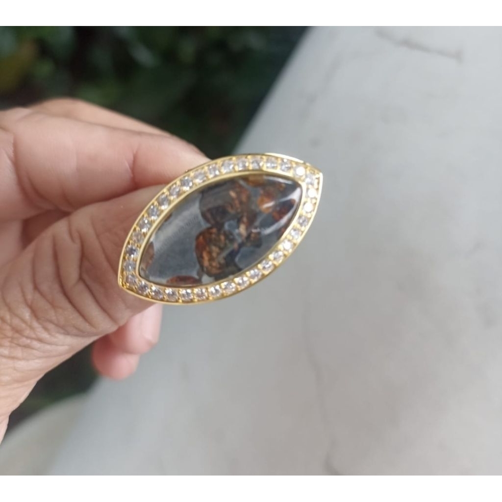 Cincin Batu Meteor Pallasite Mewah Elegant. Langka Limited Edition