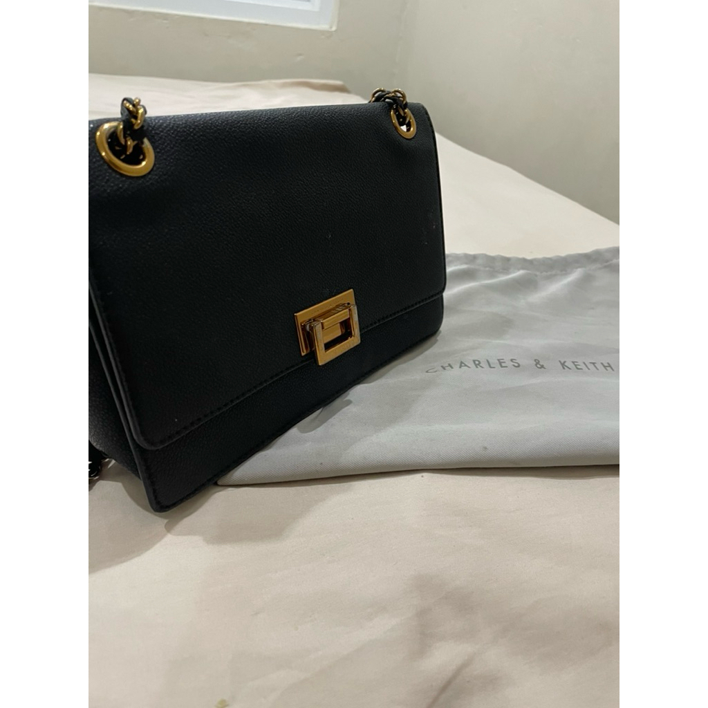 Preloved Charles & Keith