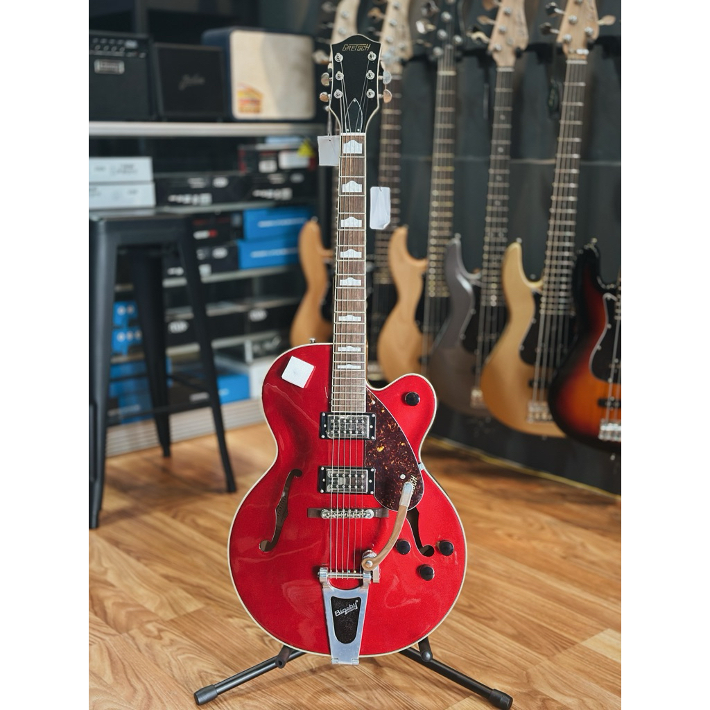 Gretsch G2420T Streamliner Hollow Body Single-Cut Guitar w/Bigsby, Candy Apple Red