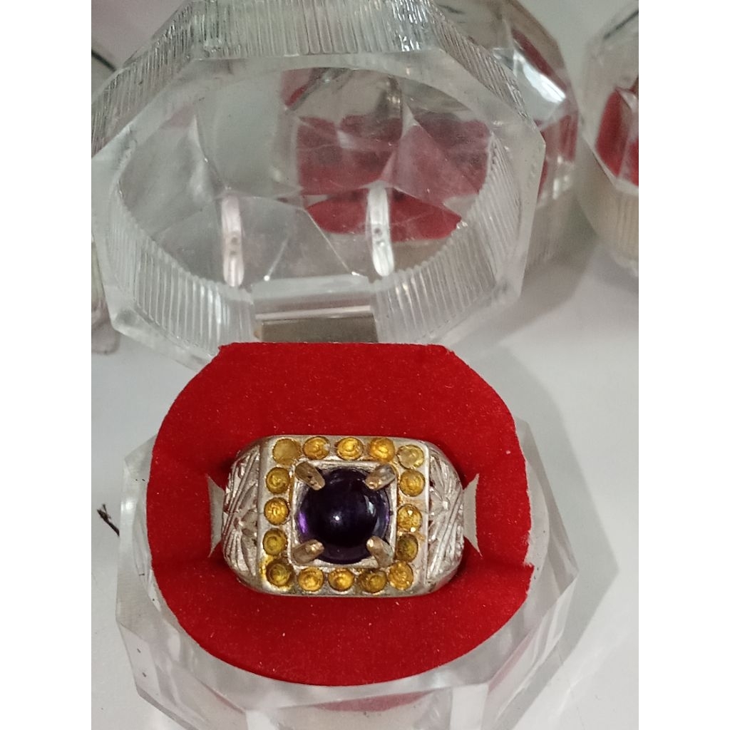 Batu akik Kecubung (Amethyst) berwarna ungu asli