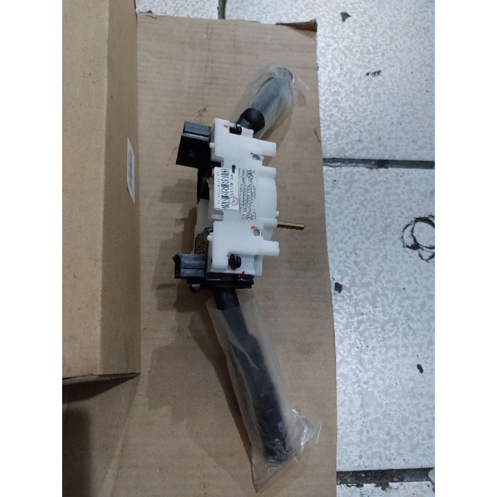 saklar sein / saklar stir canter 110 / canter 125 / canter 136 (kanan kiri ) ( orginal )