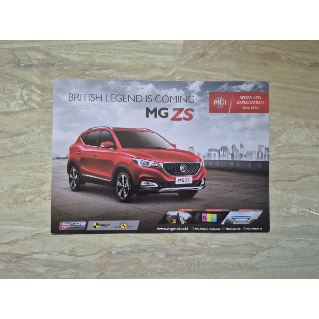 brosur katalog mobil mg zs 2020 flyer