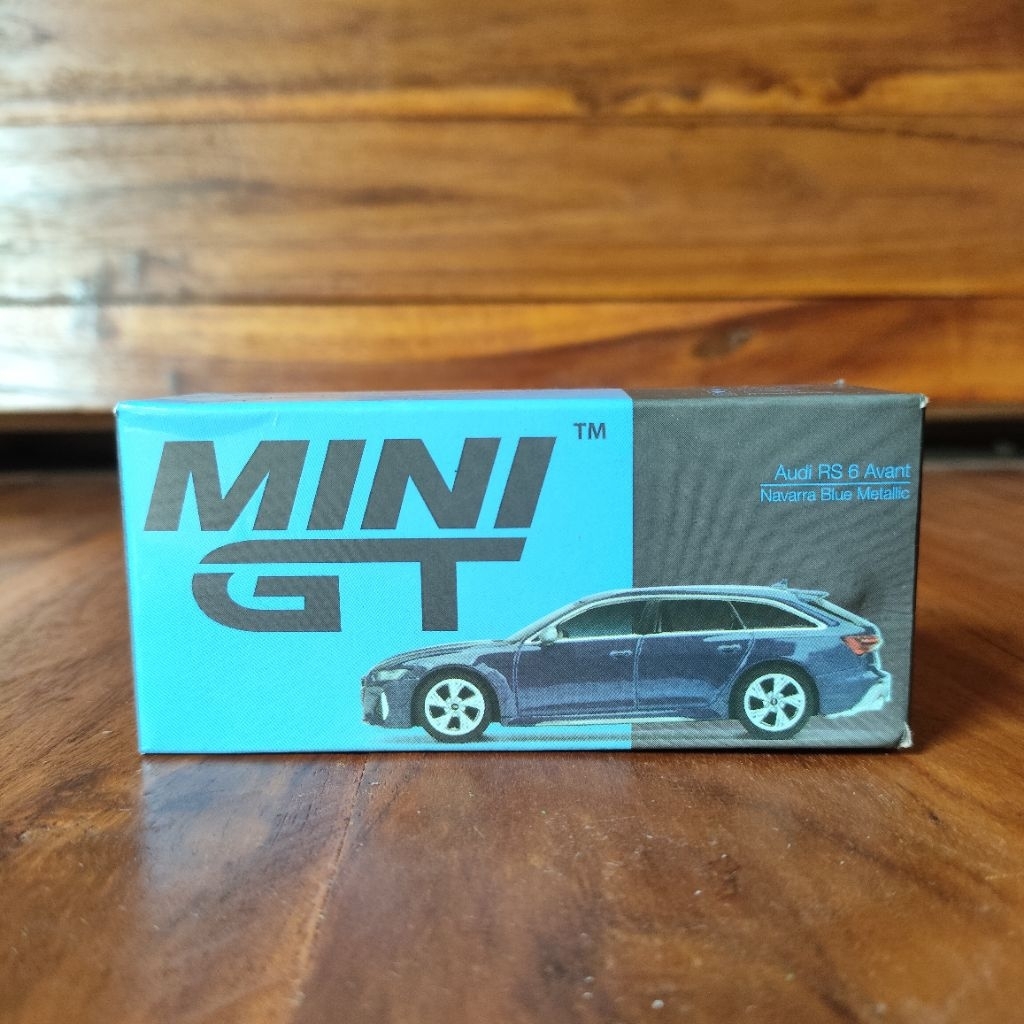Mini GT Audi RS 6 avant | Navarra Blue Metalic
