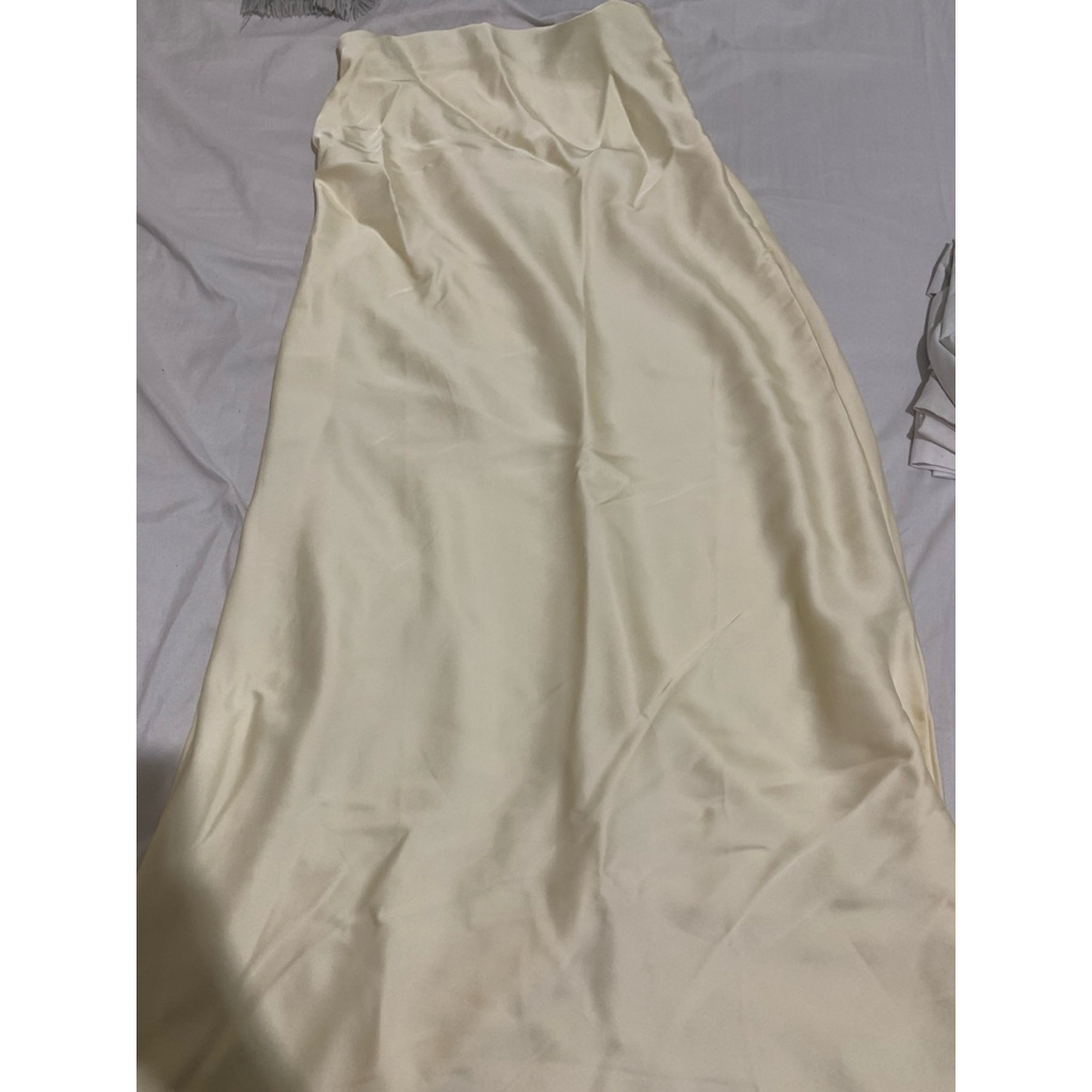 Evolvere rok satin | Satin Skirt | Preloved