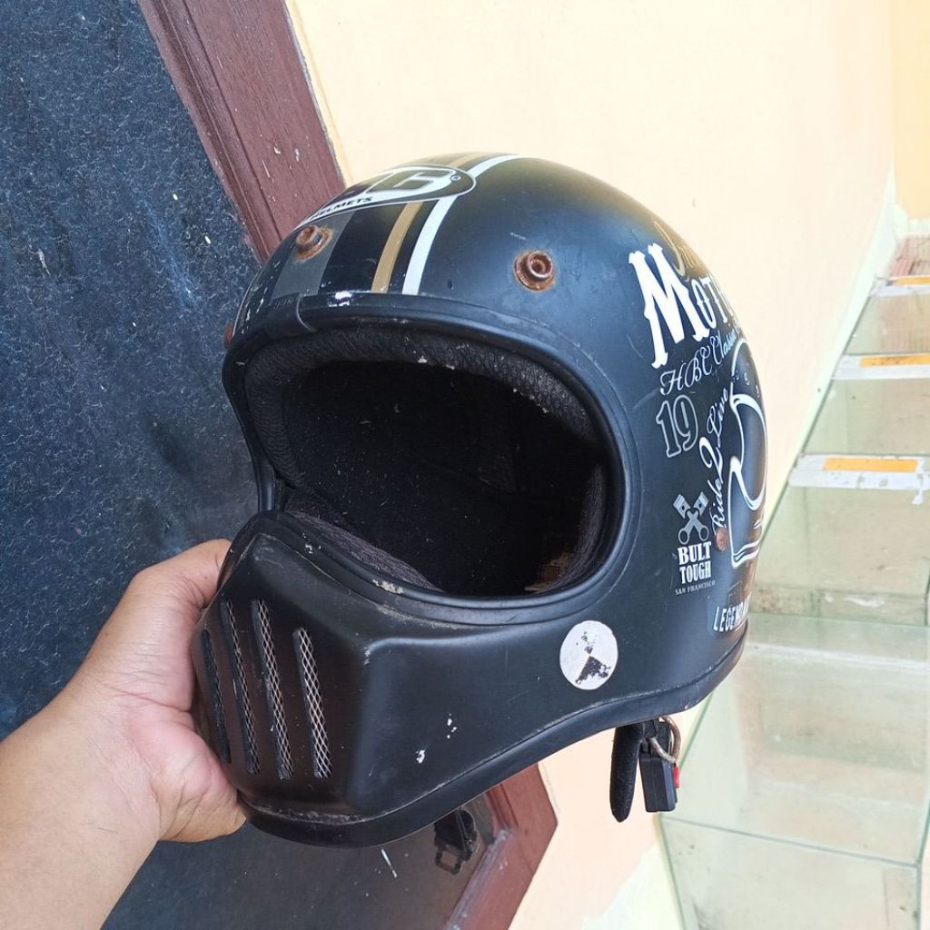 HELM CAKIL HBC SECOND