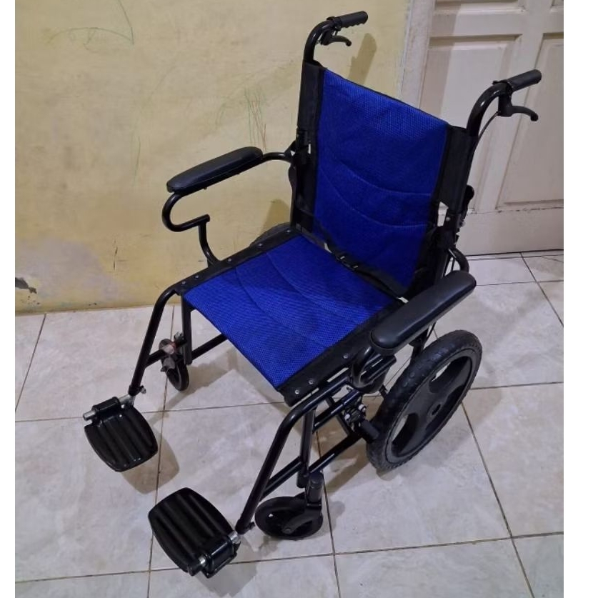 (cod)kursi roda travel bekas.kursi roda siap pakai kondisi masih bagus ringan