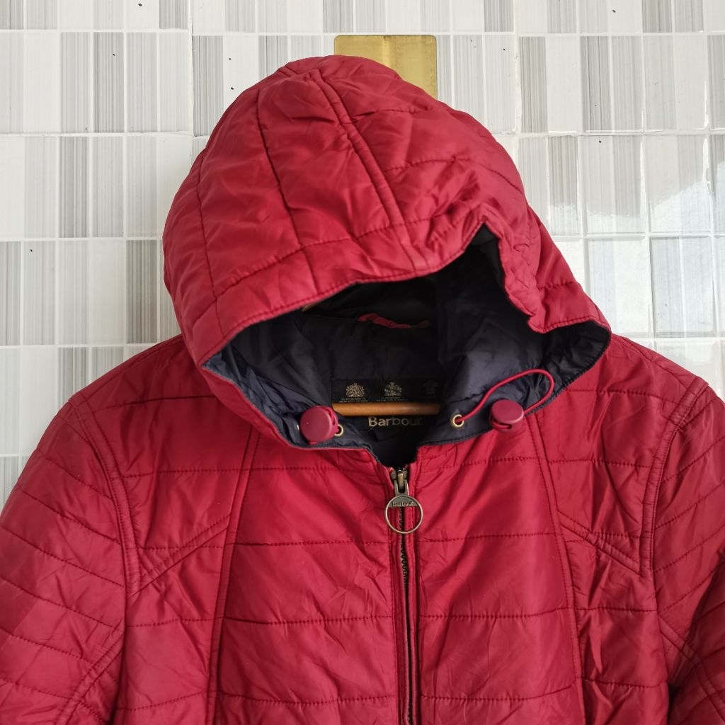1387. HOODIE ZIIP BARBOUR QUILTED WARNA MERAH SIZE L  PRELOVED